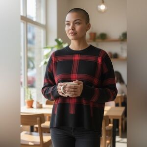 Banana Republic Women's Crewneck Sweater in Black and Red